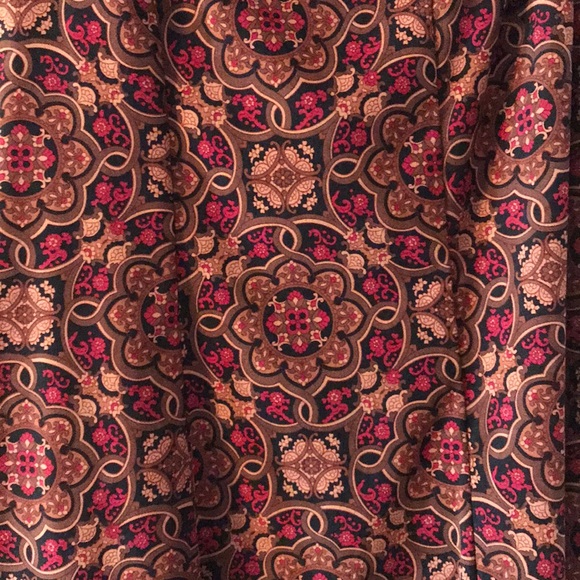 Briggs skirt - Picture 3 of 3